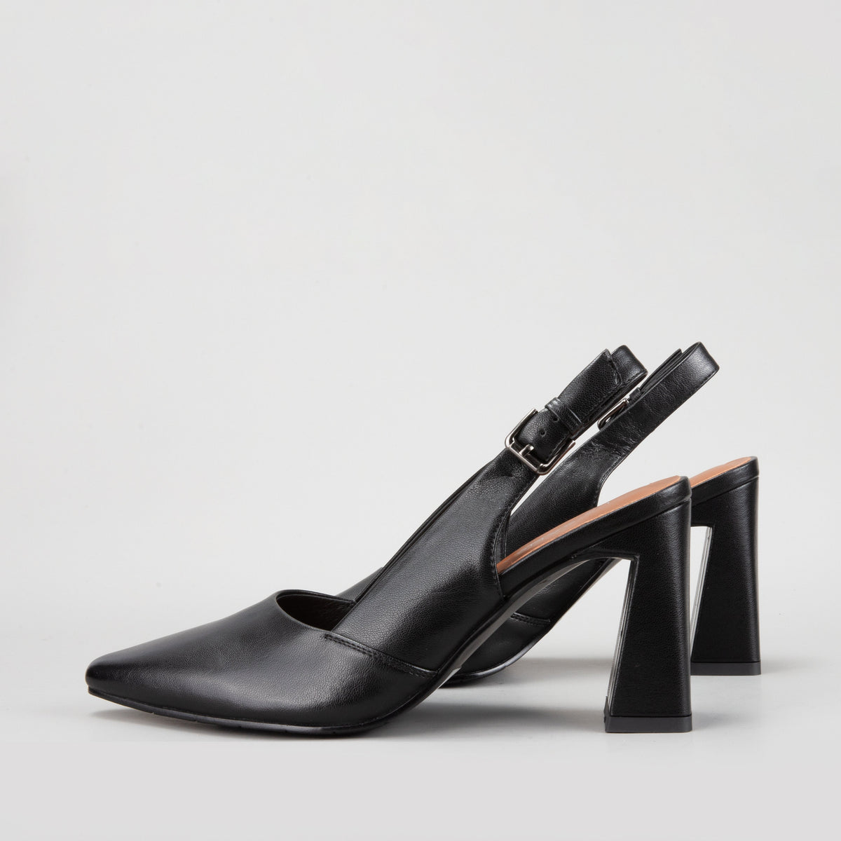 Navila - Black
